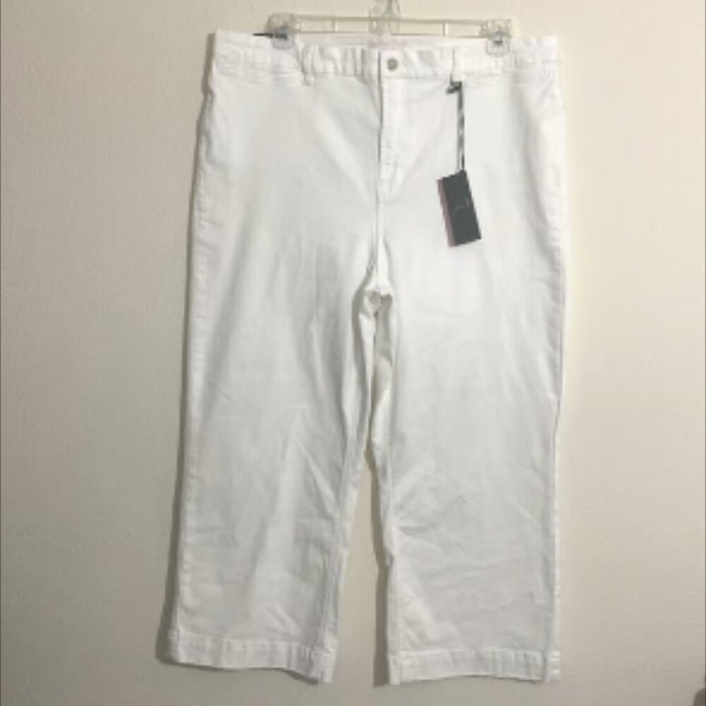 JEN7 by 7 for All Mankind Cropped Wide Leg White Jeans w Distressed Hems Size 18